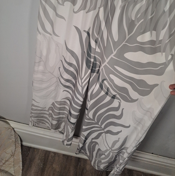 LILY by Firmiana Jumpsut with wide leg size large - Picture 2 of 7